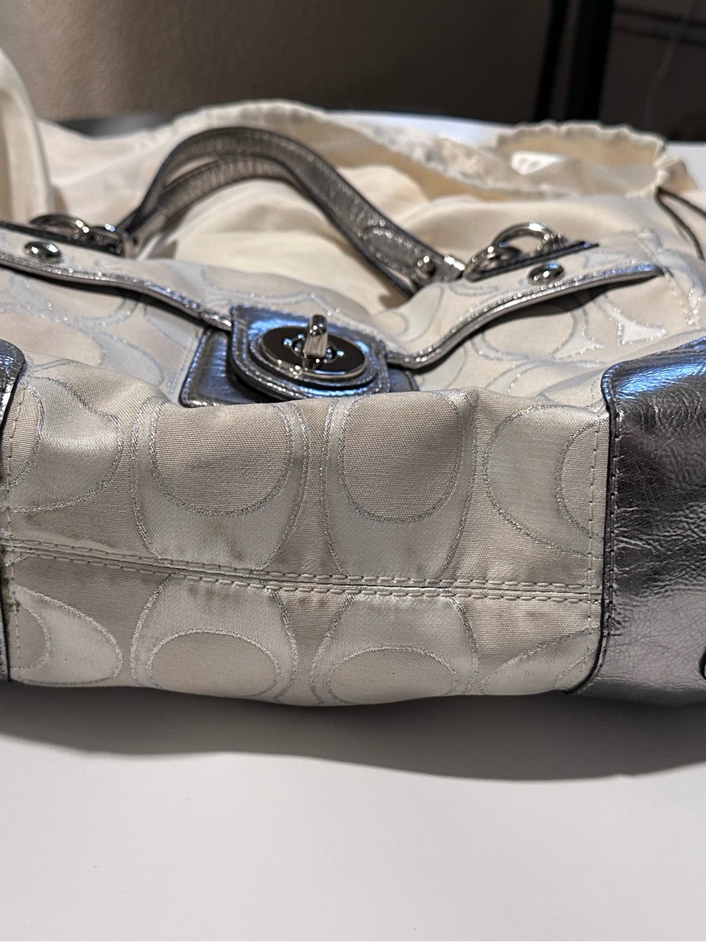 Coach Metallic Silver Signature Turnlock Satchel Y2K Handbag - Picture 4 of 15